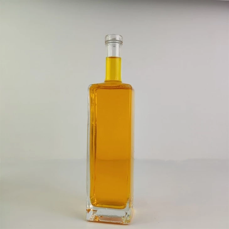 750ml Super Clear Square Shape Liquor Fwj Rau Whisky Vodka Gin